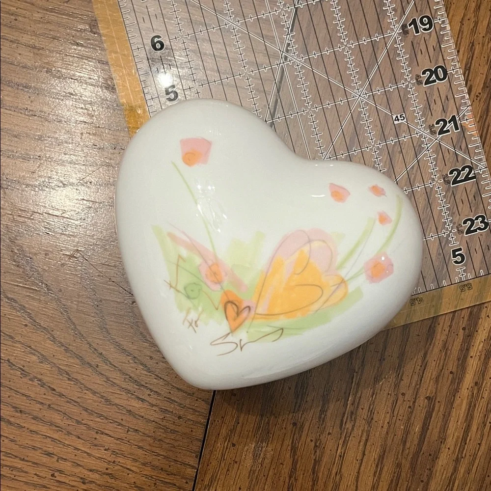 Rosenthal Heart-Shaped Floral Trinket‎ Box